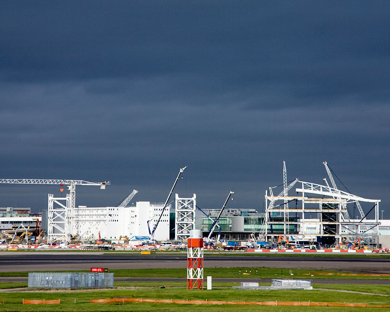 11-04-10_Heathrow_UK_1009_108